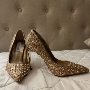 Steve Madden Rose Gold Pumps